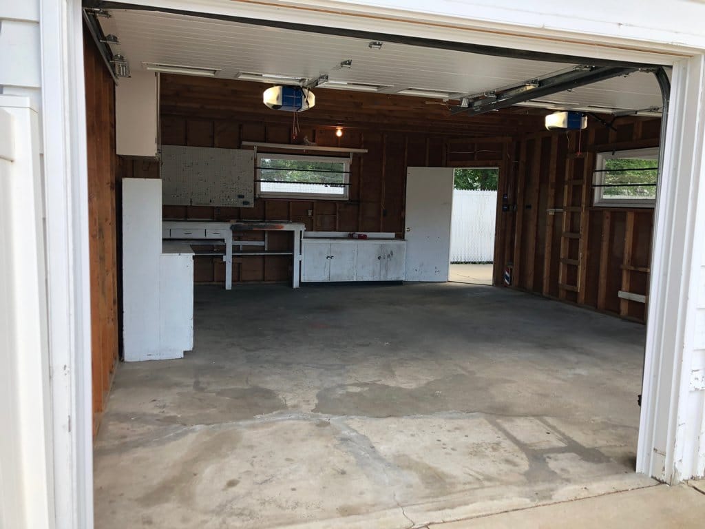 More cupboards that used to be in the house are now in the garage.