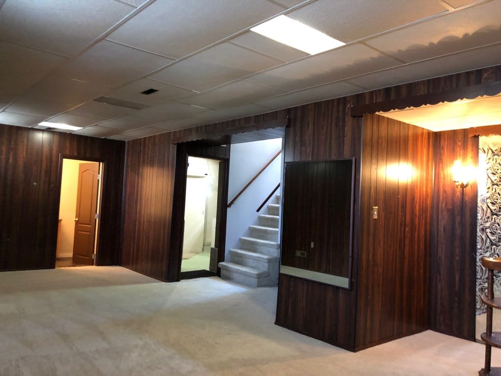Super spacious family room or man cave.  the door on the left is the bathroom, next to it is the laundry room where the wardrobes and freezer are also.